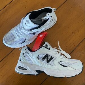 New balance black & white 530s